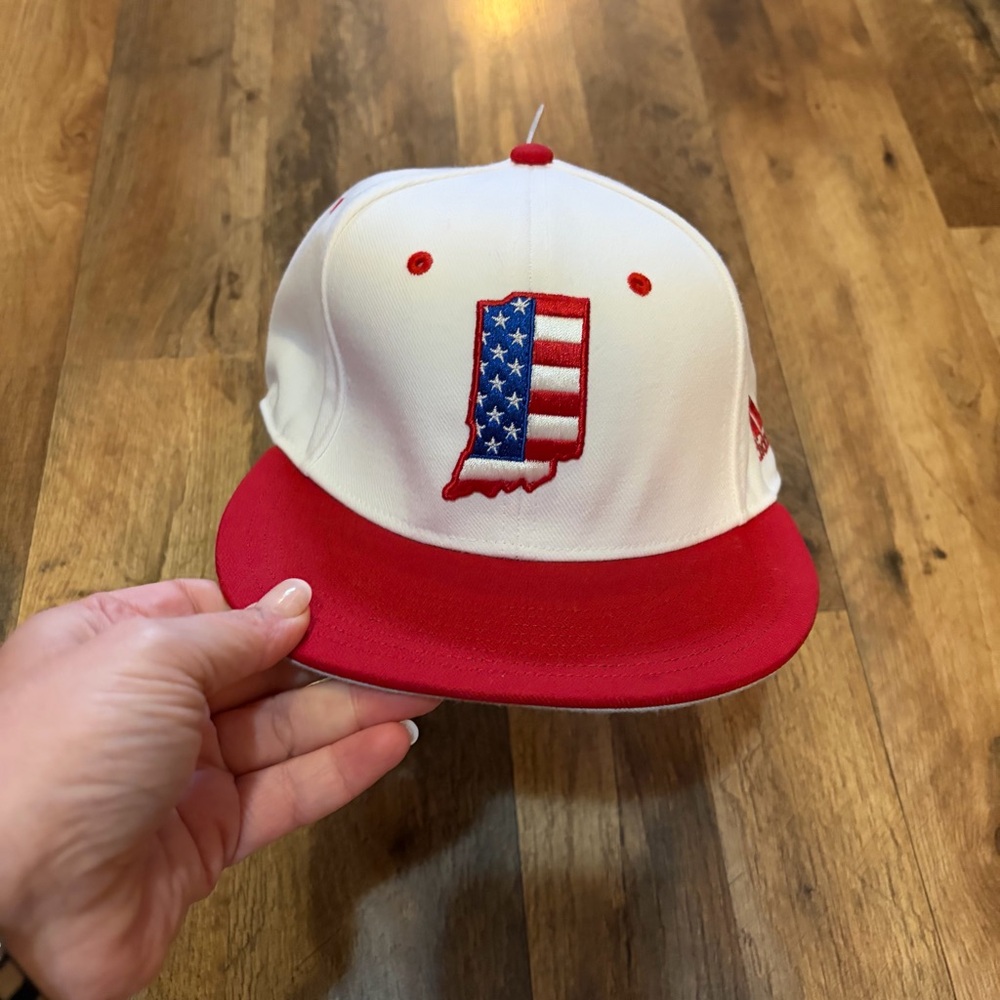 Adidas Indiana  Red and White Star Cap sz 7.5